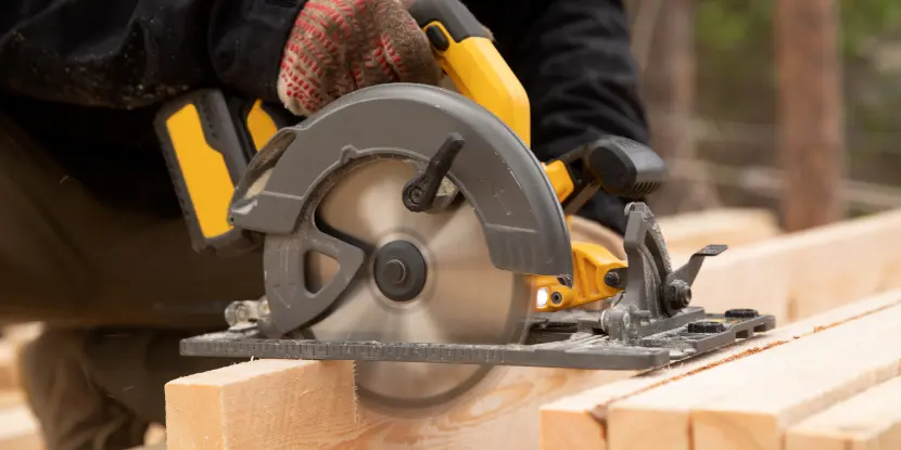 Cutting boards to length with a circular saw