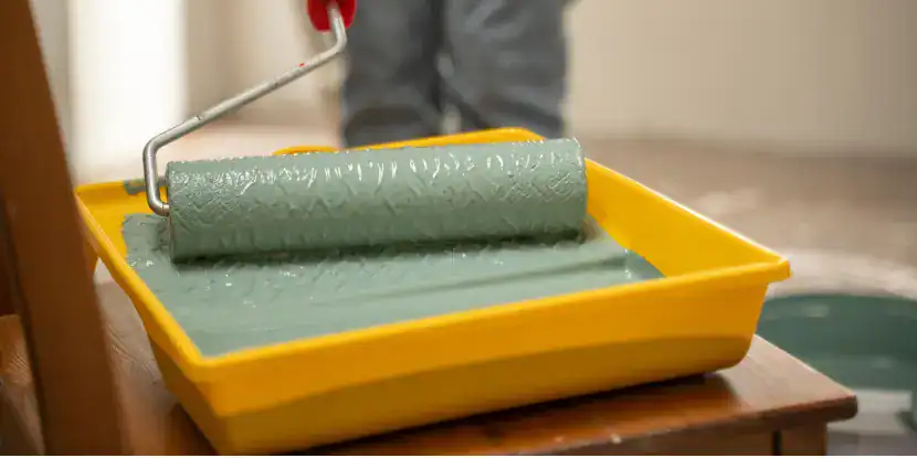 A paint tray for rollers