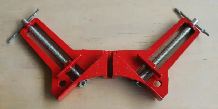 Corner Clamp